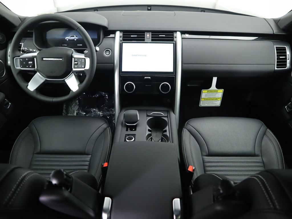 Thumbnail: 2025 Land Rover Discovery - 14