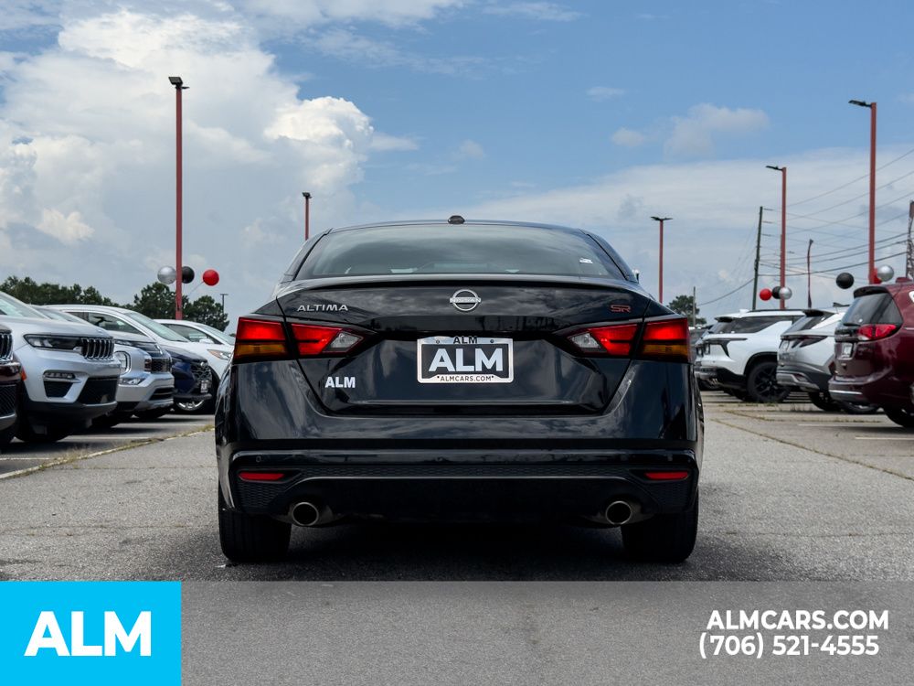 Used 2024 Black Nissan 2.5 SR image 5