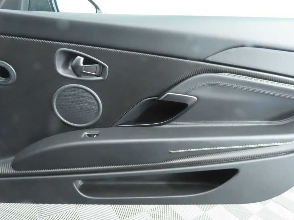 Thumbnail: 2019 Aston Martin DB11 - 26