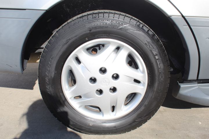 Used Car 2002 Toyota Sienna  For Sale Under $10,000 In Georgetown, Texas