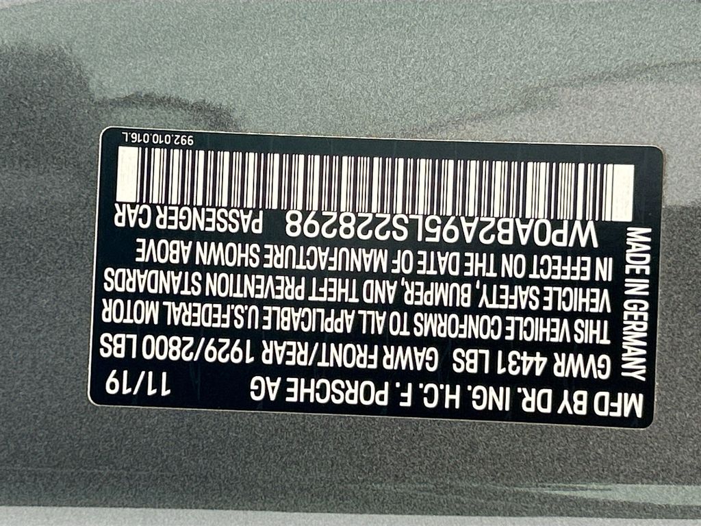 Thumbnail: 2020 Porsche 911 - 32