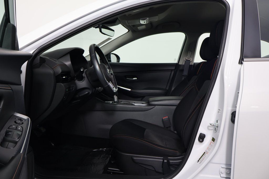 Thumbnail: 2023 Nissan Sentra - 10