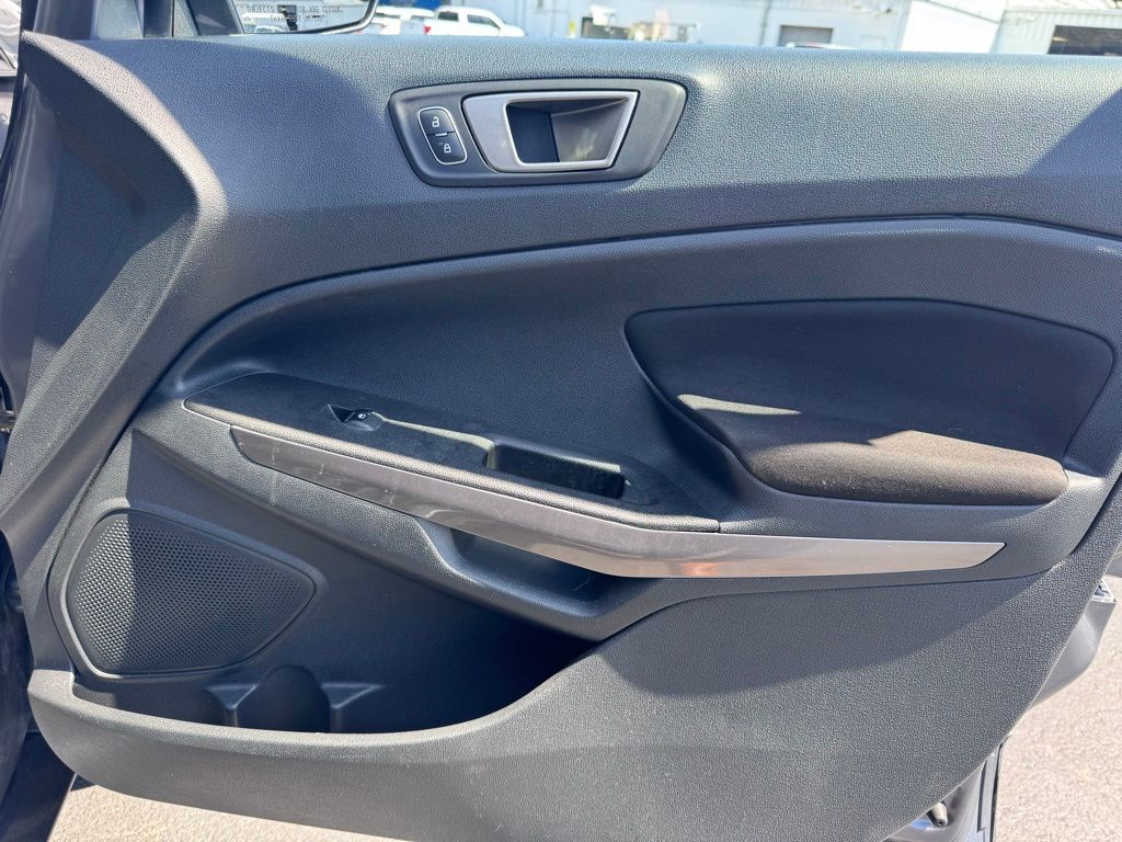 FordEcoSport25