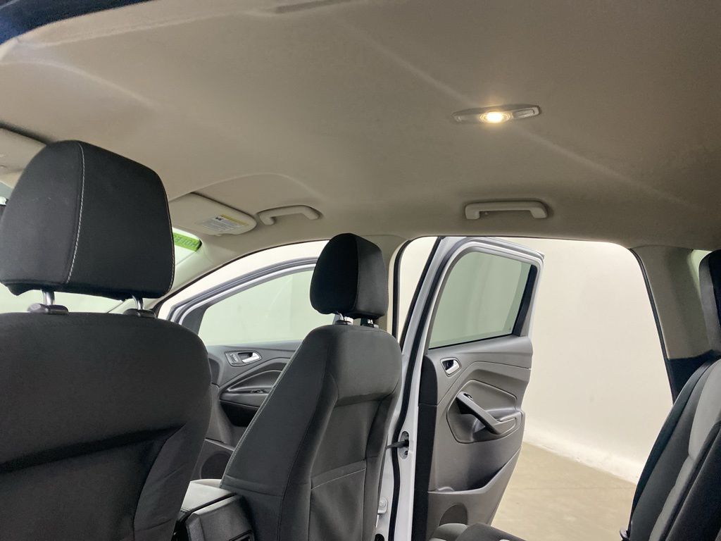 2016 Ford Escape SE photo