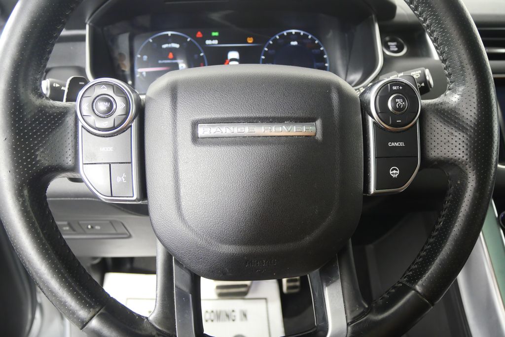 Thumbnail: 2016 Land Rover Range Rover Sport - 22