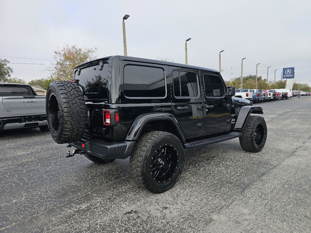 2020 Jeep Wrangler Unlimited Sahara 3