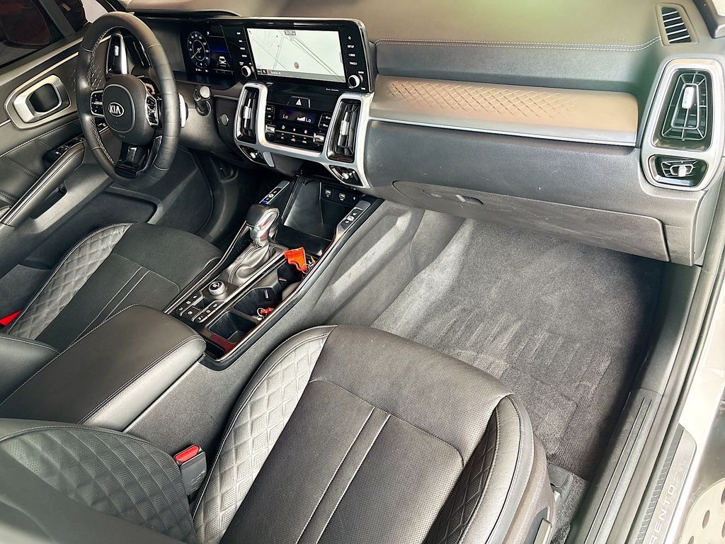 Thumbnail: 2021 Kia Sorento - 17