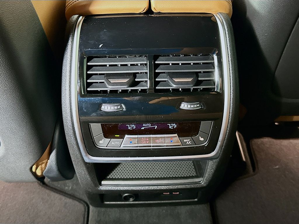 Thumbnail: 2026 BMW X5 - 18