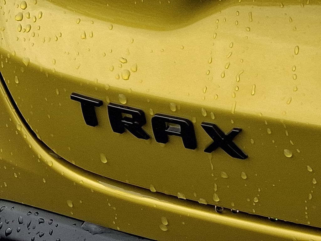 2025 Chevrolet Trax RS 11