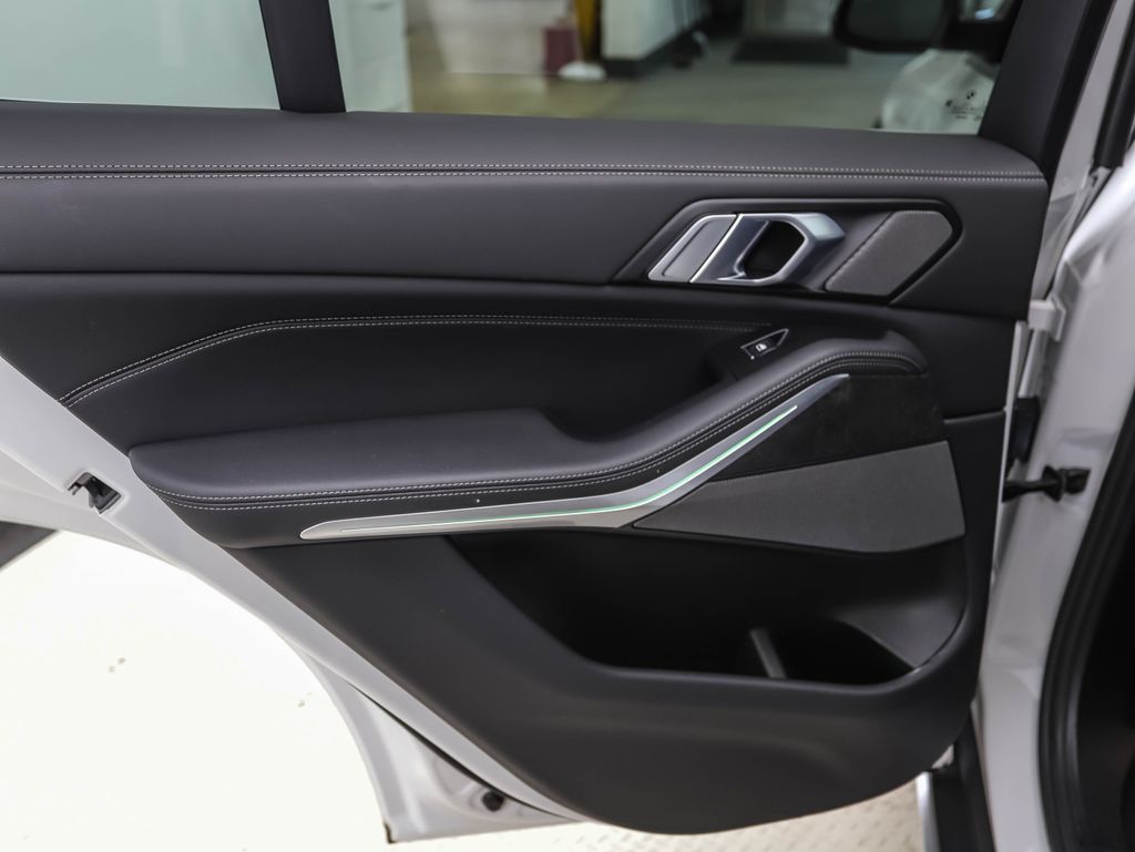 Thumbnail: 2024 BMW X5 - 18