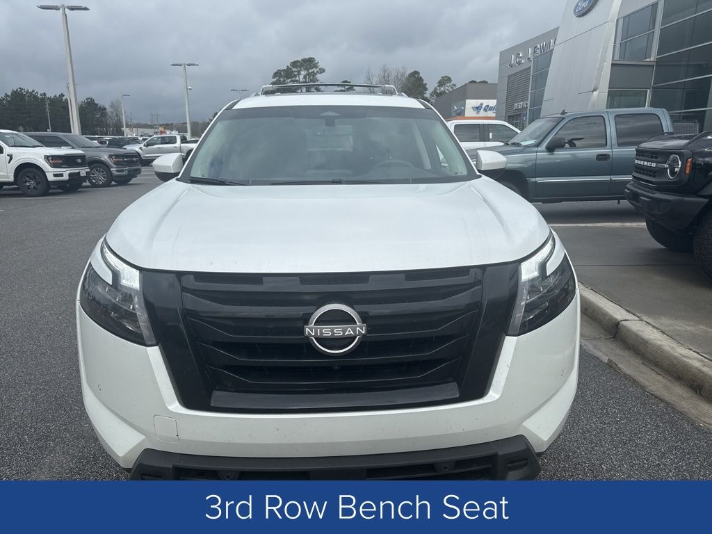 2025 Nissan Pathfinder SL FWD
