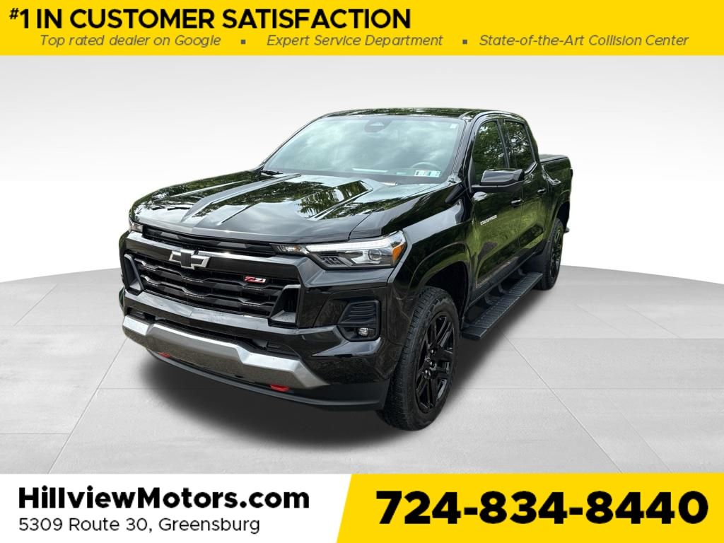 Black 2025 Chevrolet Colorado Pickup Truck Four-Wheel Drive 8-Speed Automatic