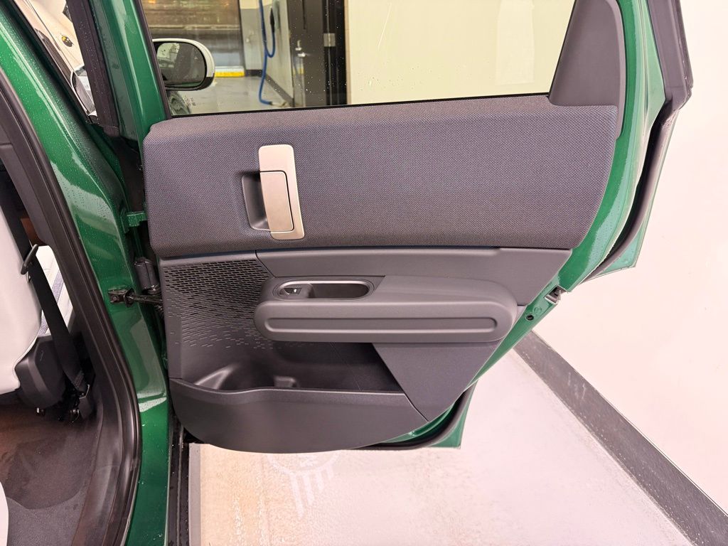 2025 MINI Cooper Countryman Iconic 23