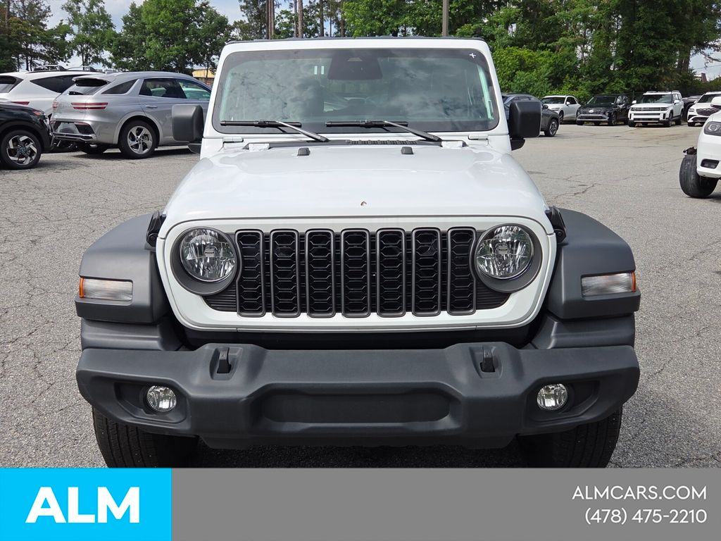 Used 2025 White Jeep Sport S image 3
