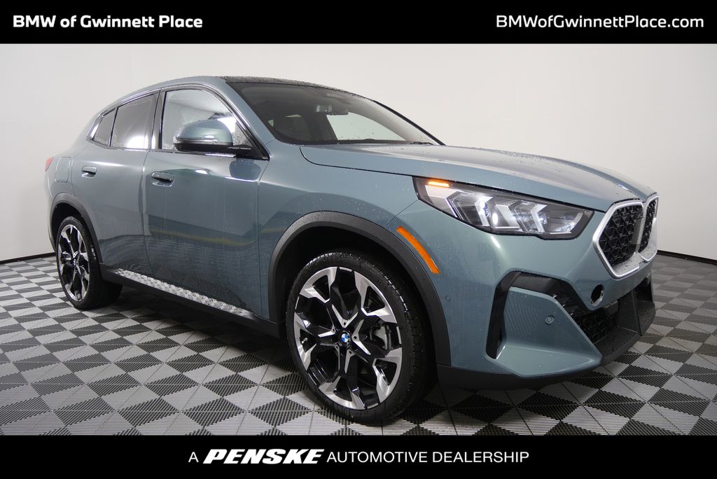 2025 BMW X2 xDrive28i Hero Image