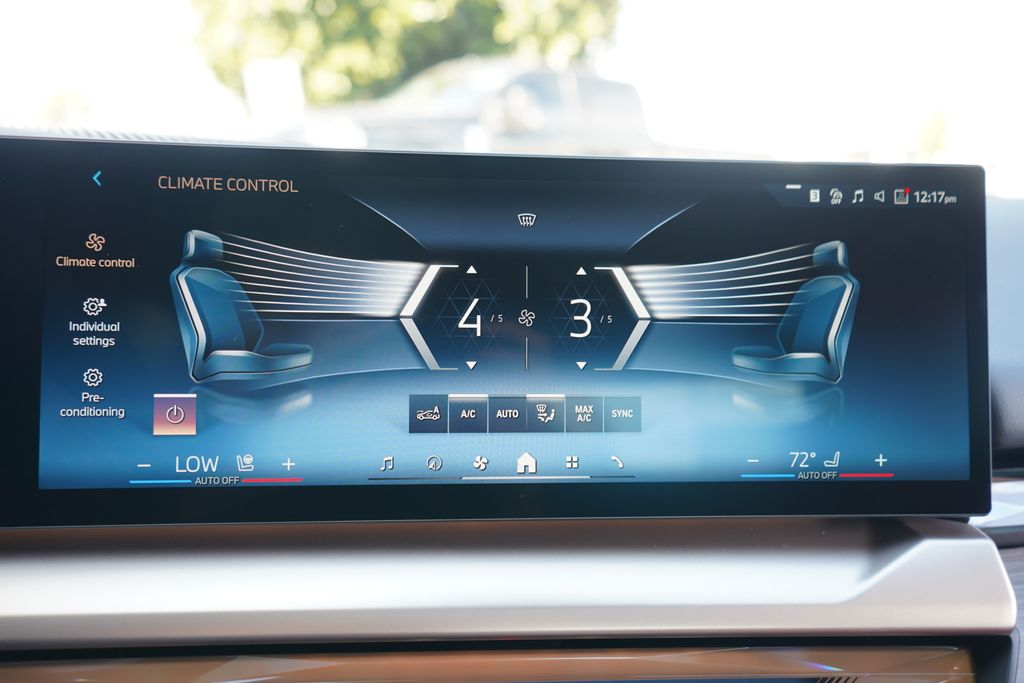 Thumbnail: 2026 BMW i5 - 17