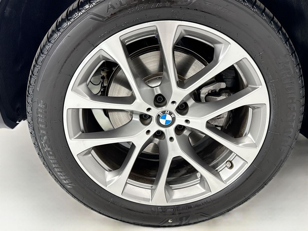 Thumbnail: 2026 BMW X5 - 32