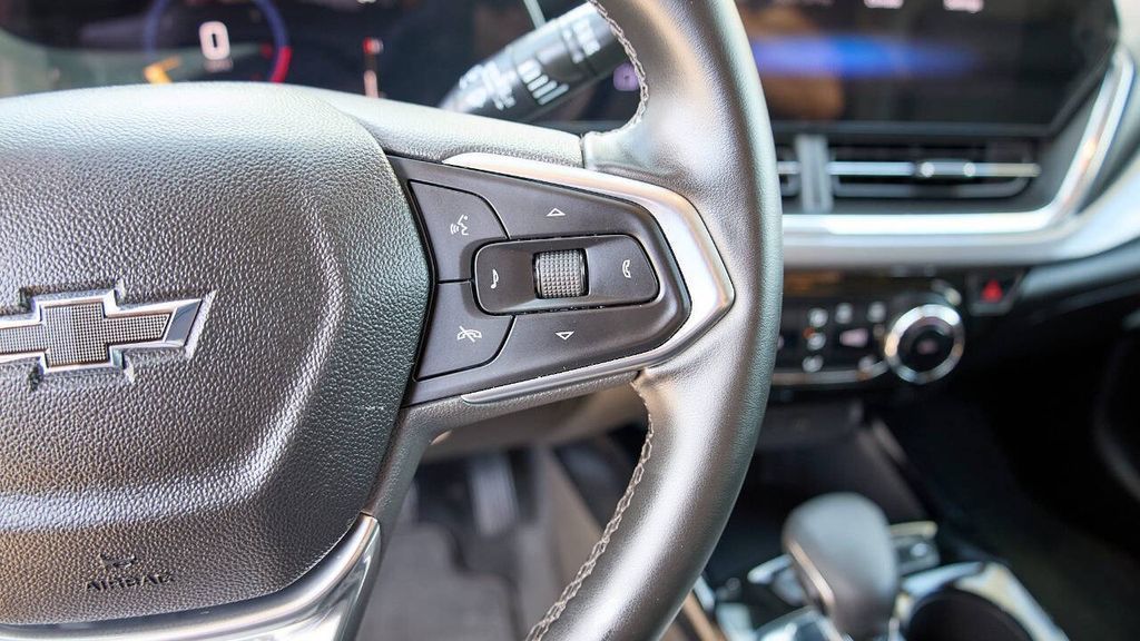 Used 2024 Chevrolet Trax ACTIV 4D Sport Utility