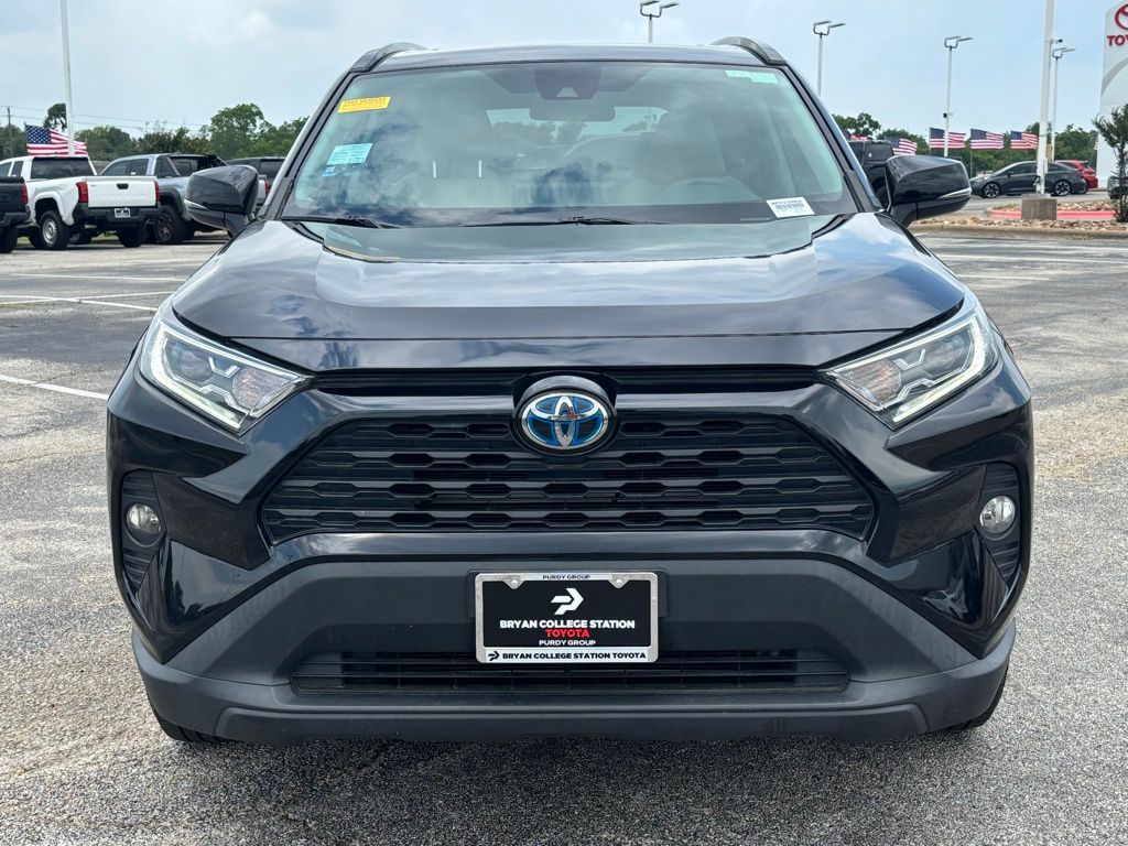 2021 Toyota RAV4 Hybrid XLE photo