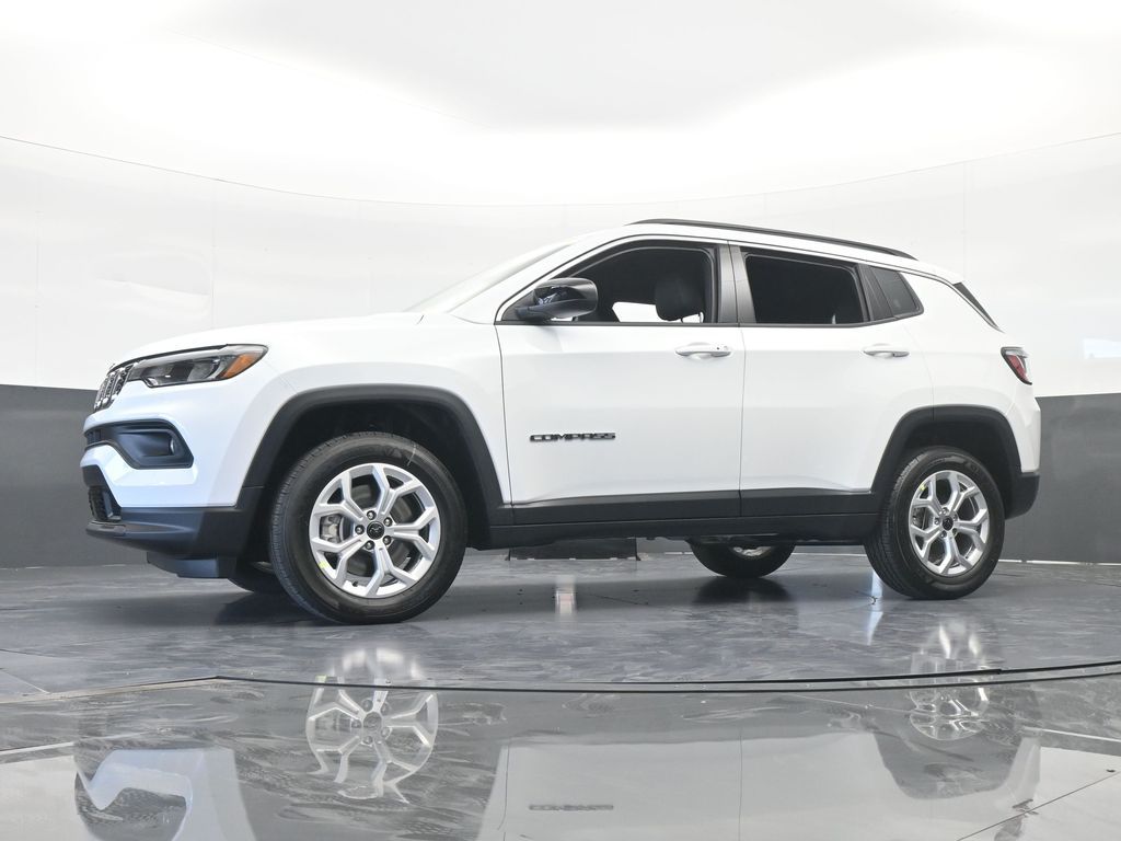 New 2026 Bright White Clearcoat Jeep Latitude image 49