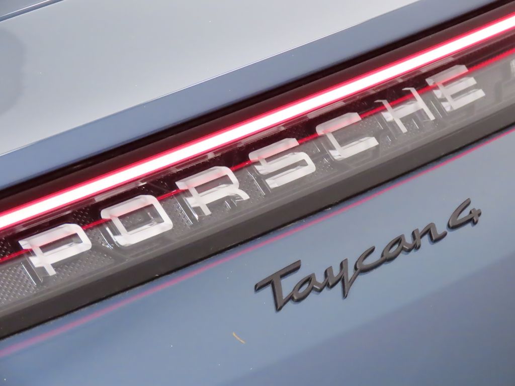 Thumbnail: 2025 Porsche Taycan - 12