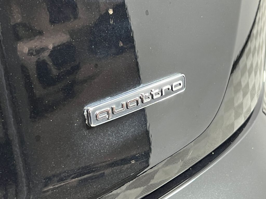 Thumbnail: 2023 Audi Q5 - 11