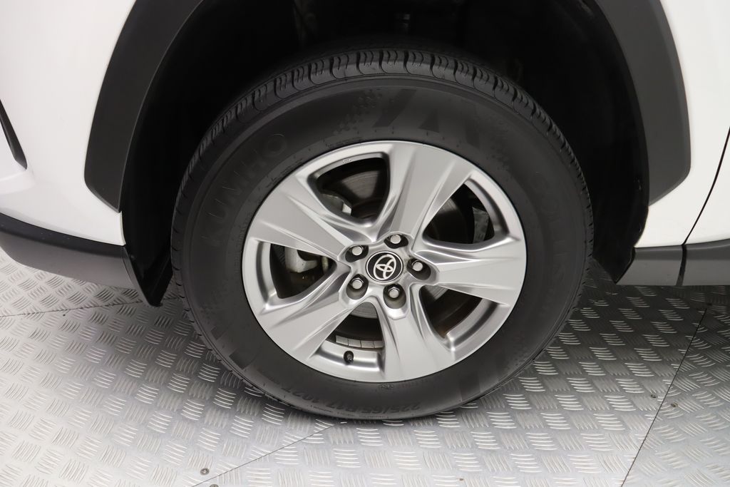 Thumbnail: 2023 Toyota RAV4 - 4