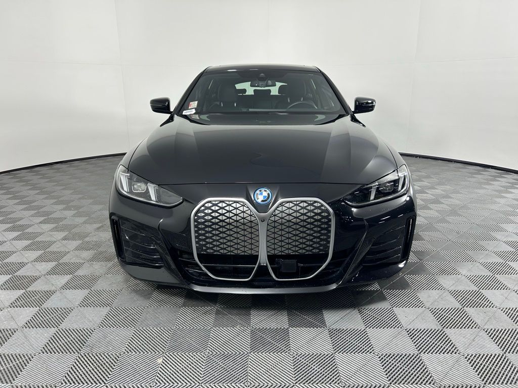 Thumbnail: 2025 BMW i4 - 2