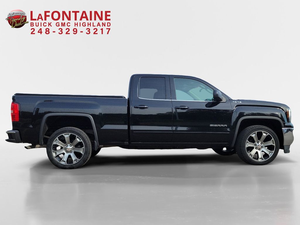 2017 GMC Sierra 1500 SLE 8