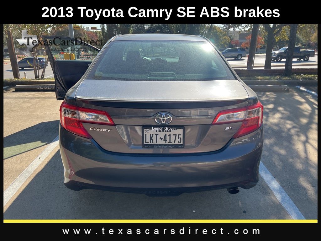 2013 Toyota Camry SE 12