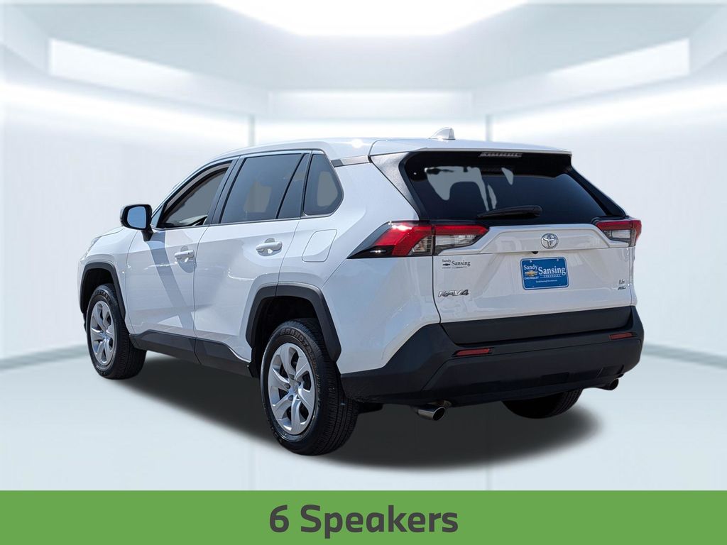 View vehicle photo 4