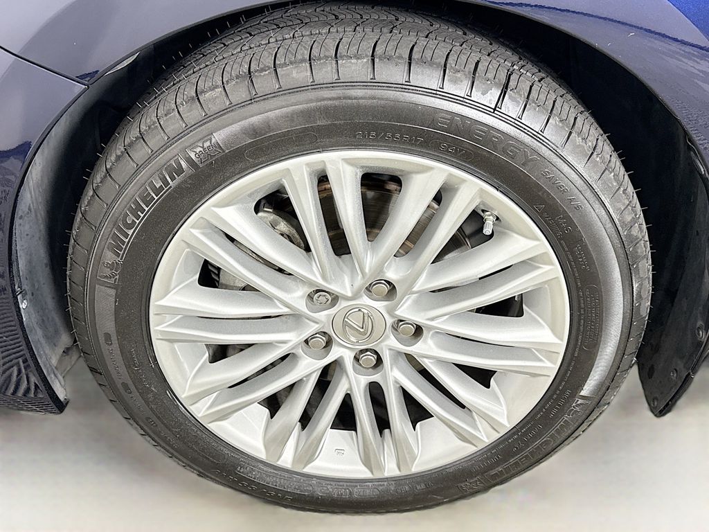 Thumbnail: 2017 Lexus ES - 31