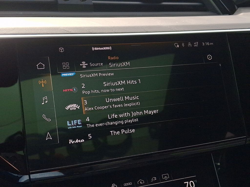 Thumbnail: 2024 Audi Q8 e-tron - 19