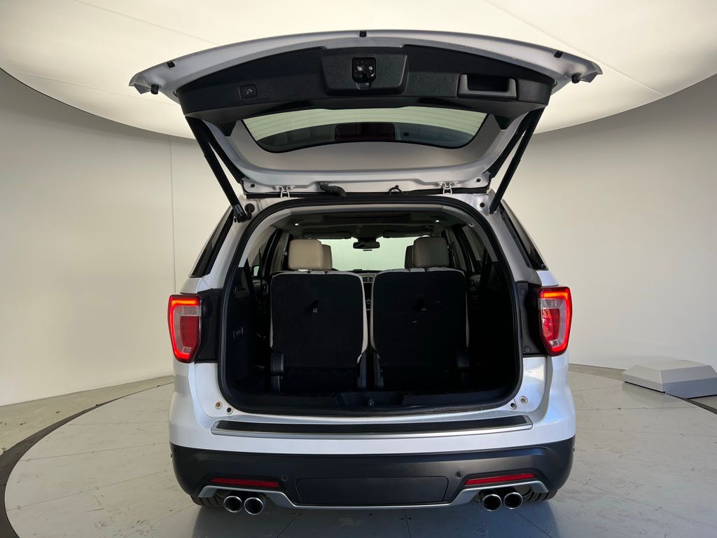 Thumbnail: 2019 Ford Explorer - 6