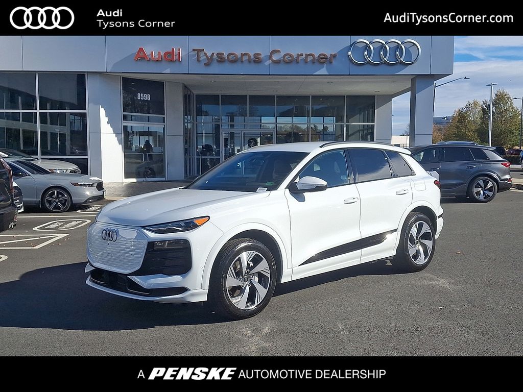 Thumbnail: 2025 Audi Q6 e-tron - 1