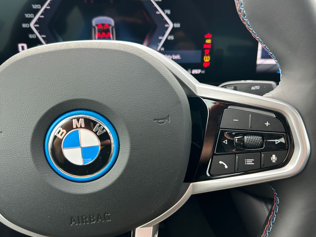 Thumbnail: 2025 BMW i4 - 20