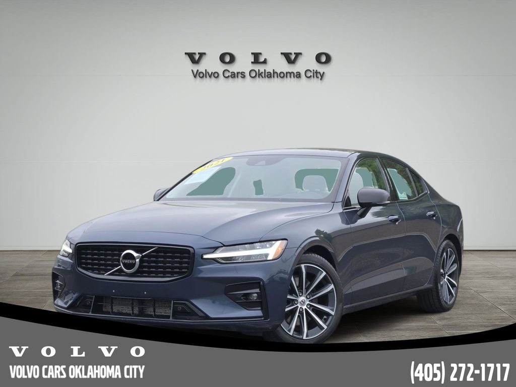 2021 Volvo S60 T5 Momentum