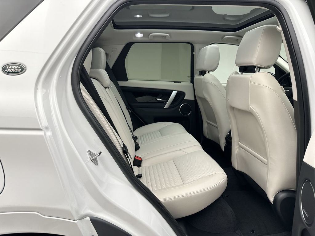 Thumbnail: 2024 Land Rover Discovery Sport - 13