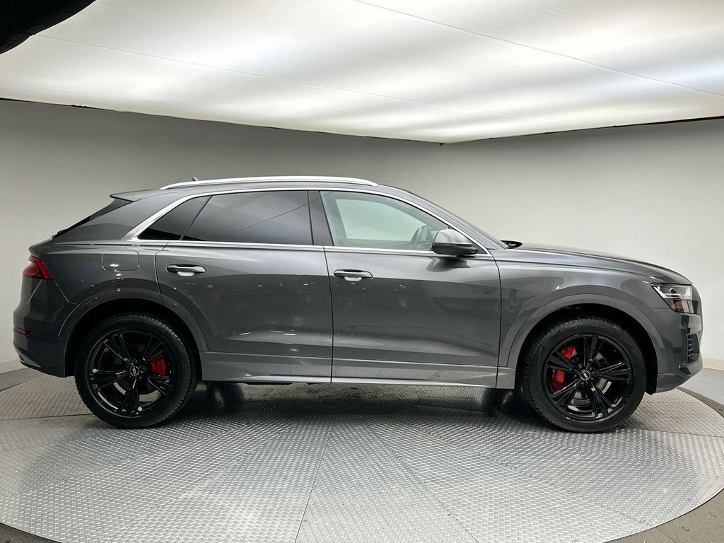2019 Audi Q8 Premium 4