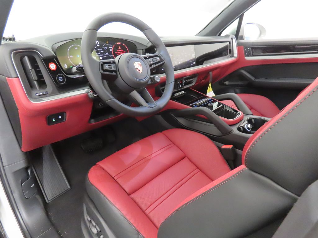 Thumbnail: 2026 Porsche Cayenne - 4