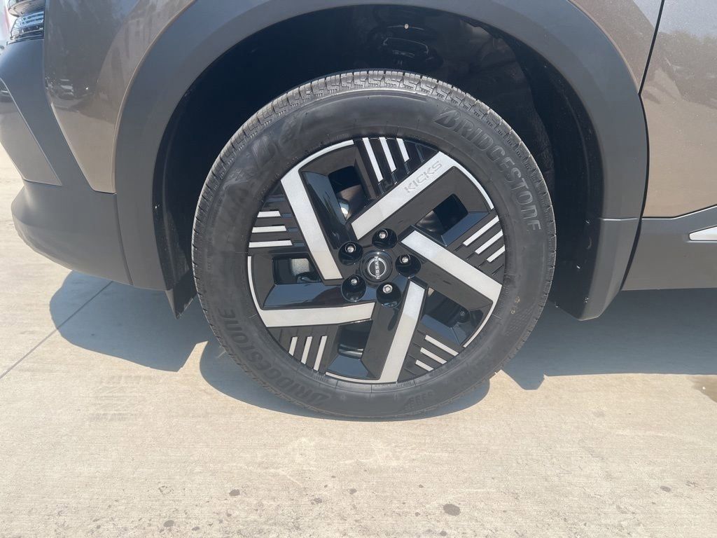 2025 Canyon Bronze Metallic Nissan Kicks SV FWD SUV