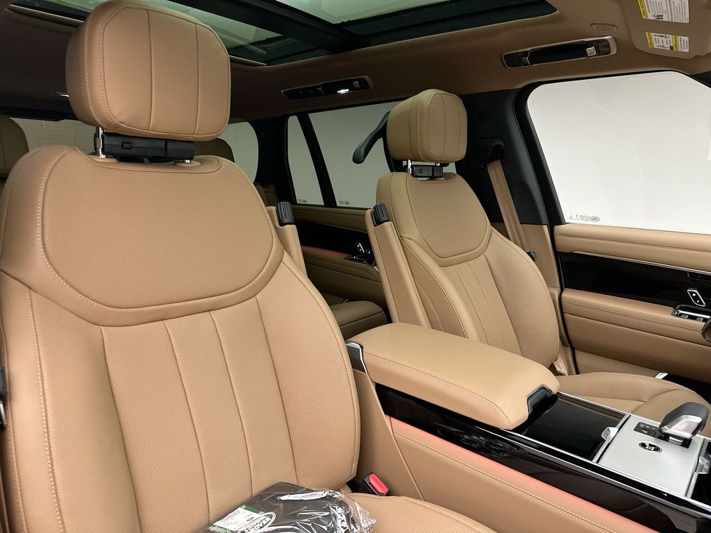 Thumbnail: 2026 Land Rover Range Rover - 14