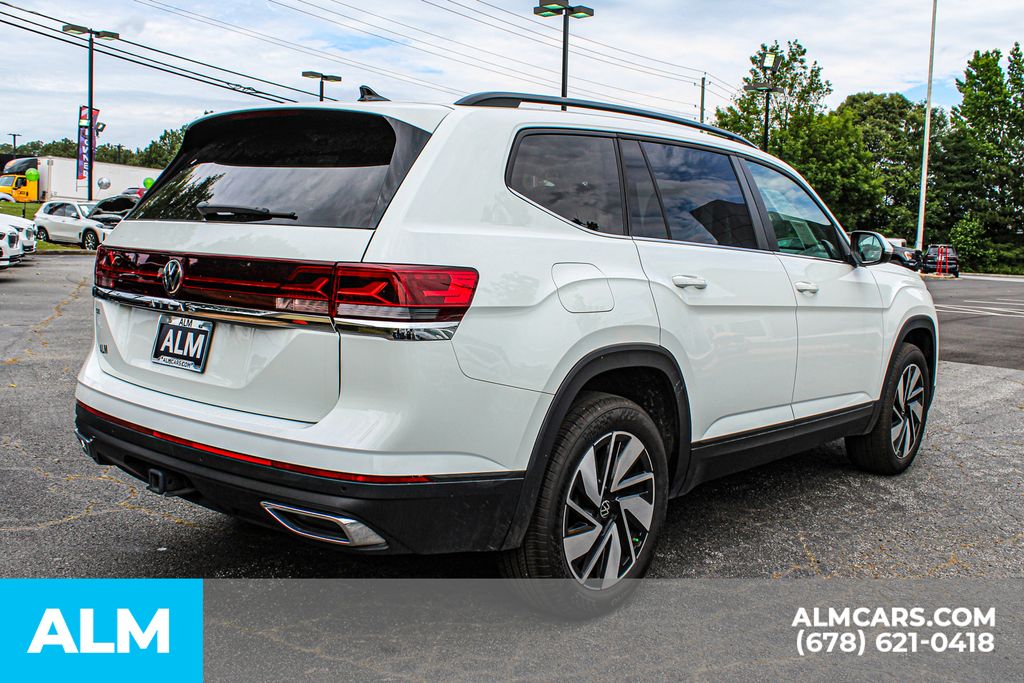Used 2025 White Volkswagen 2.0T SE w/Technology image 6