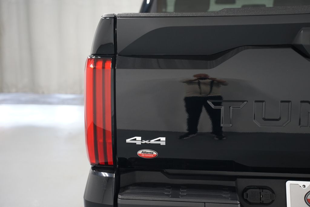 Thumbnail: 2024 Toyota Tundra - 10