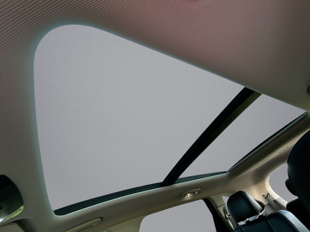 Thumbnail: 2022 Kia Sorento - 22