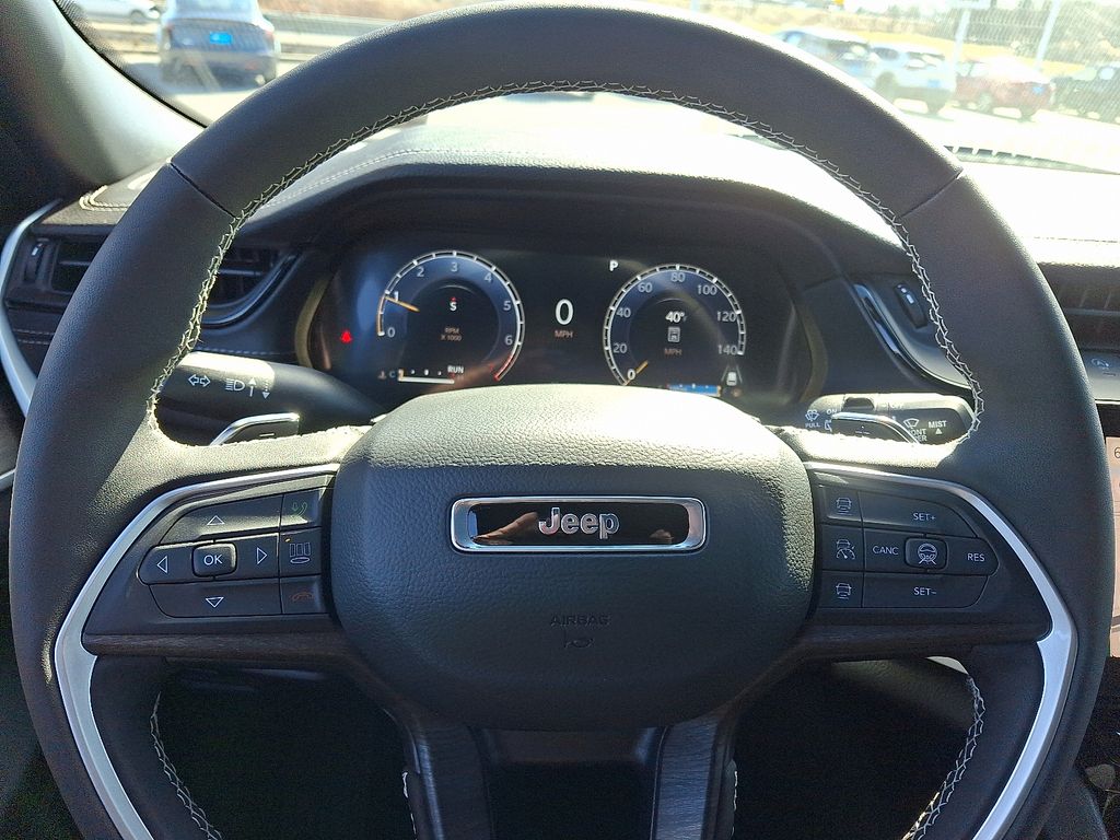2026 Jeep Grand Cherokee — photo 15