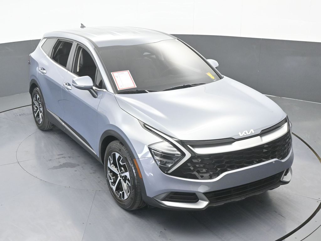 Used 2025 Everlasting Silver Kia EX image 57