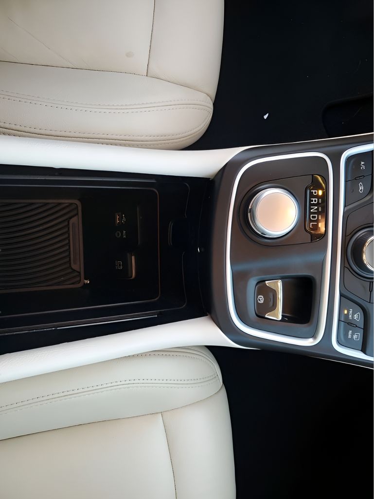 Used Car 2015 Chrysler 200  Limited For Sale Under $10,000 In Austin, Texas