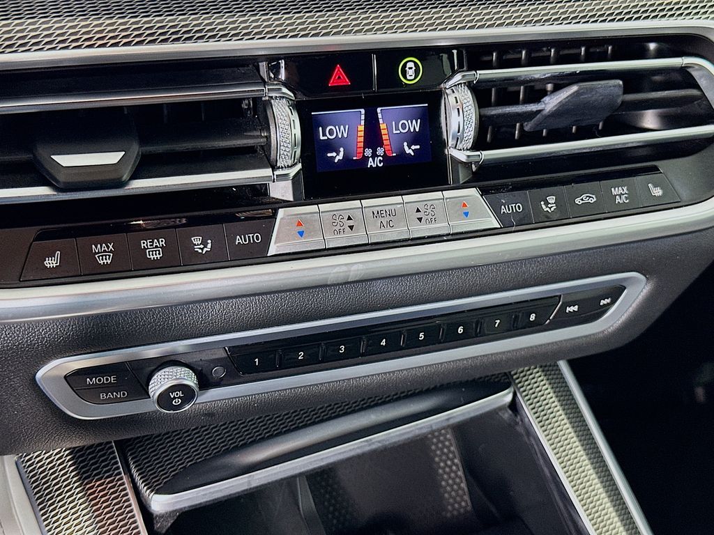 Thumbnail: 2023 BMW X5 - 16