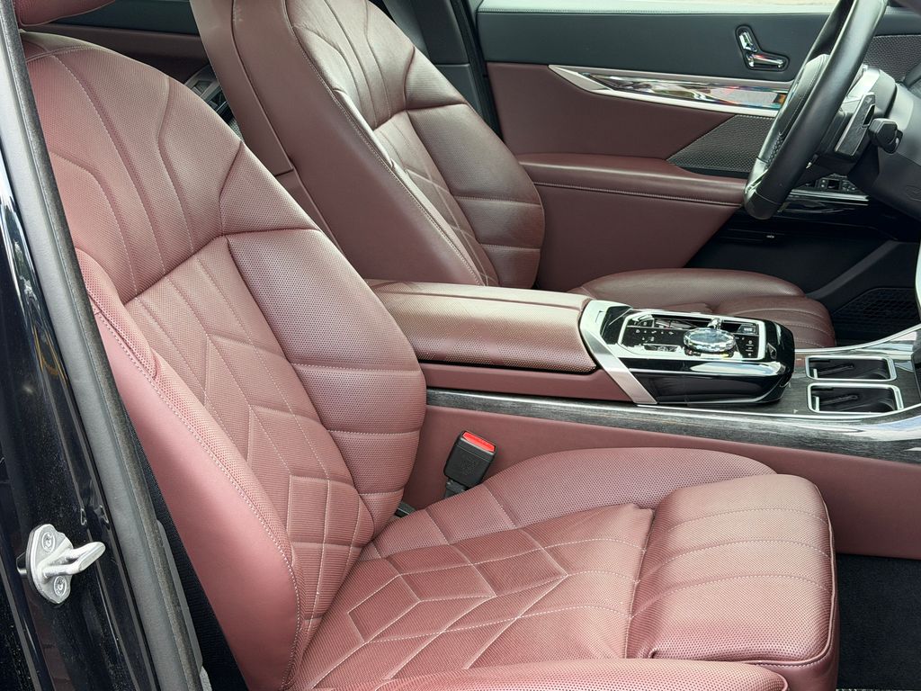 Thumbnail: 2023 BMW 7 Series - 11
